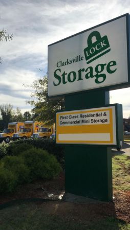 Clarksville Lock Storage - 405 Tiny Town Road