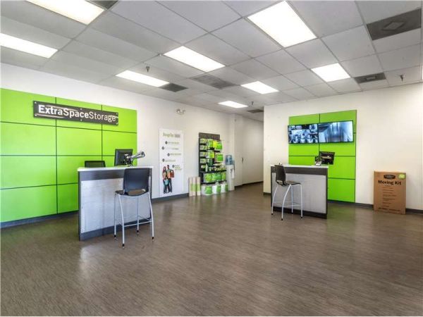 Extra Space Storage - 0521 - South Houston - Spencer Hwy - 1402 Spencer Highway