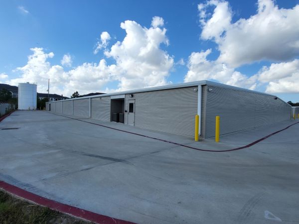 Extra Space Storage - 8541 - Humble - Lake Houston Pkwy - 16900 West Lake Houston Parkway