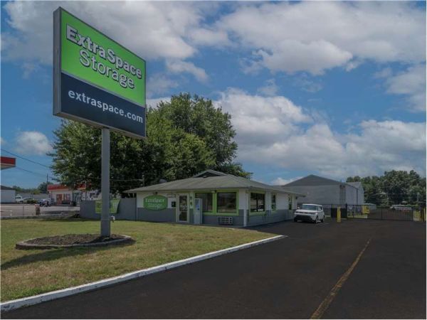 Extra Space Storage - 0458 - Louisville - Valley Station Rd - 5420 Valley Station Road