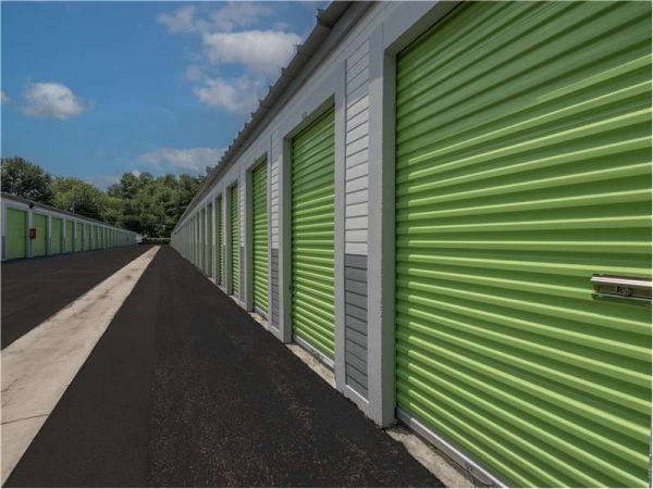 Extra Space Storage - 0458 - Louisville - Valley Station Rd - 5420 Valley Station Road