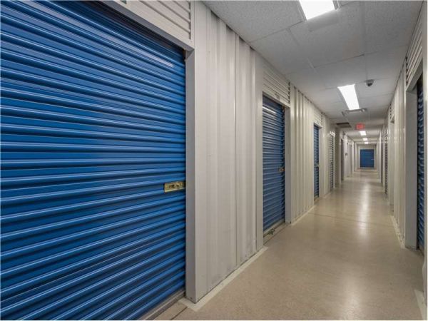 Extra Space Storage - 0458 - Louisville - Valley Station Rd - 5420 Valley Station Road
