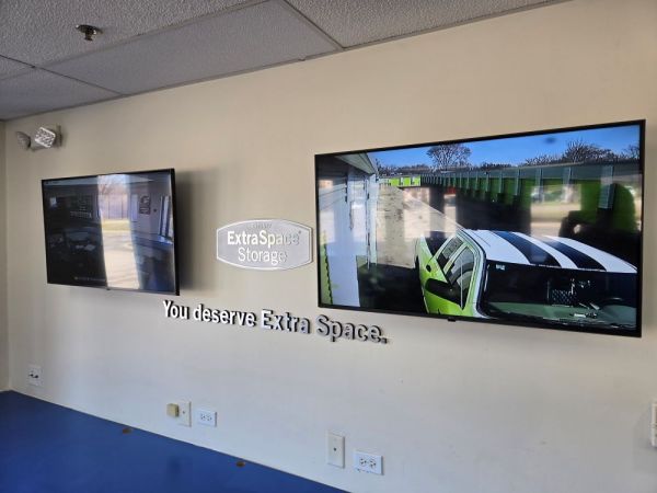 Extra Space Storage - 0720 - Vernon Hills - Butterfield Rd - 155 Butterfield Road