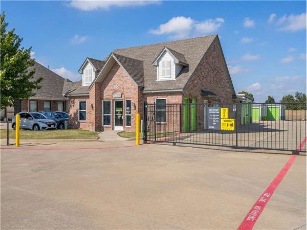 Extra Space Storage - 1364 - Plano - Plano Parkway - 6501 West Plano Parkway