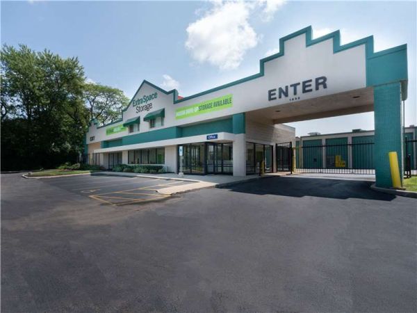 Extra Space Storage - 8383 - Mundelein - Townline Rd - 1255 Townline Road