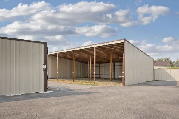 Yellowstone RV and Self Storage - 952 Yellowstone River Road