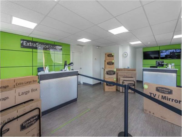 Extra Space Storage - 0712 - Richmond - West End Dr - 3600 West End Drive