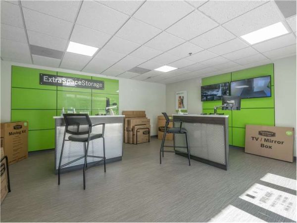 Extra Space Storage - 8489 - North Charleston - Dorchester Road - 9670 Dorchester Road