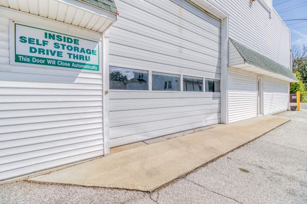 Mr. Storage - South Toledo - 3770 South Detroit Avenue