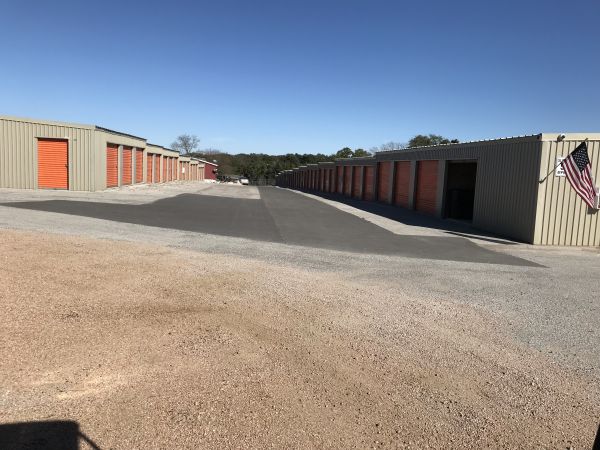 Texas Bear Creek Storage - 1936 Farm To Market 2722