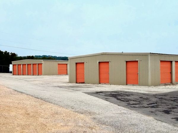 Texas Bear Creek Storage - 1936 Farm To Market 2722
