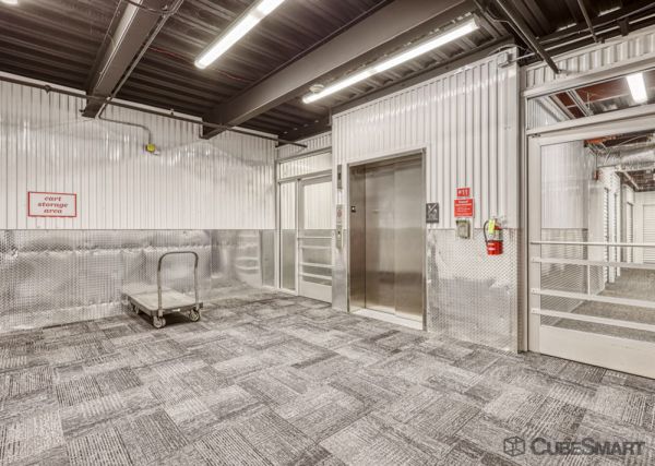 CubeSmart Self Storage - Austin - 6130 East Ben White Boulevard - 6130 East Ben White Boulevard