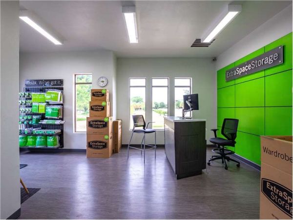 Extra Space Storage - 8702 - Carrollton - Marsh Lane - 2422 Marsh Lane