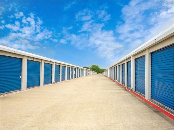 Extra Space Storage - 8702 - Carrollton - Marsh Lane - 2422 Marsh Lane