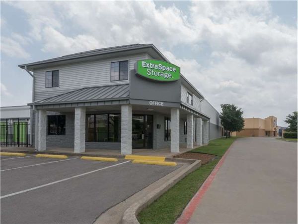 Extra Space Storage - 0514 - Dallas - Inwood Rd - 12190 Inwood Road