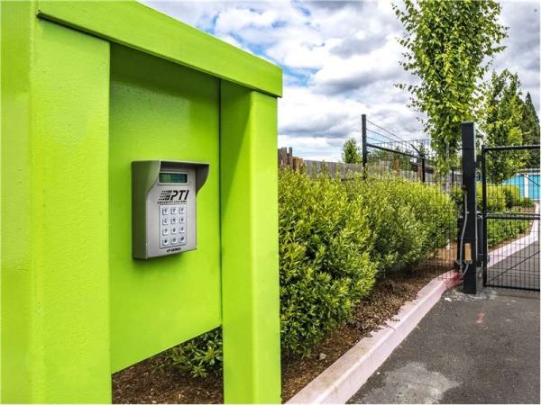 Extra Space Storage - 8548 - Hillsboro - SE 73rd Avenue - 2920 Southeast 73rd Avenue