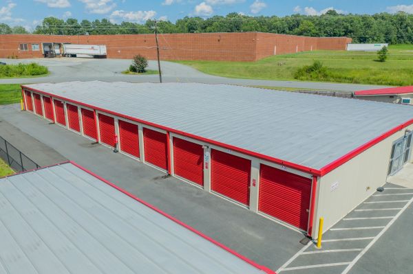 10 Federal Storage - Hwy 54 - 2390 North Carolina 54
