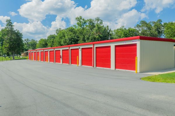 10 Federal Storage - Hwy 54 - 2390 North Carolina 54