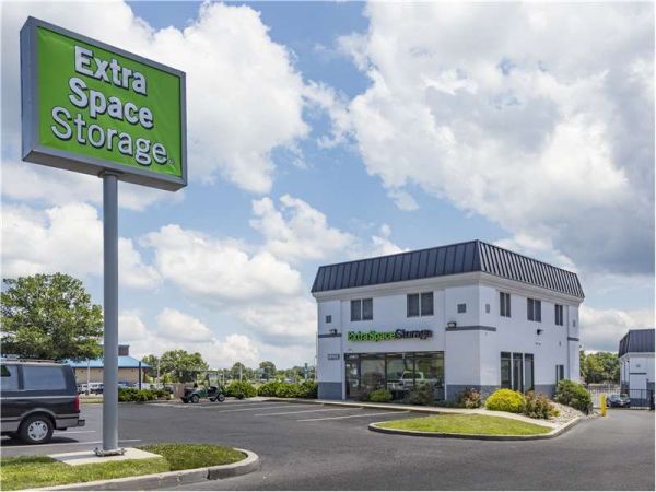 Extra Space Storage - 8093 - Maple Shade - Route 38 East - 588 Route 38