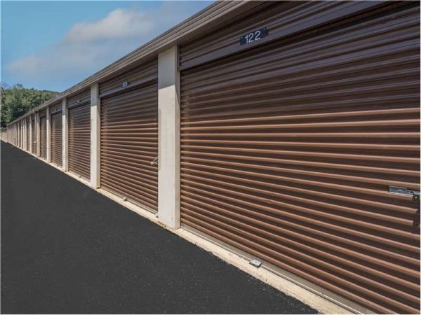 Extra Space Storage - 8219 - Chalfont - W Butler Ave - 329 West Butler Avenue