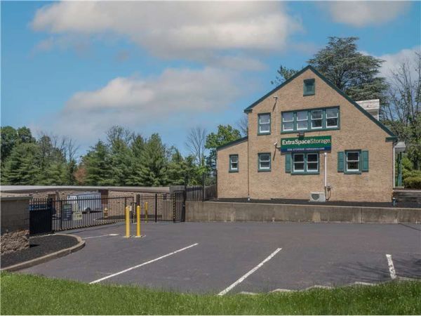 Extra Space Storage - 8219 - Chalfont - W Butler Ave - 329 West Butler Avenue