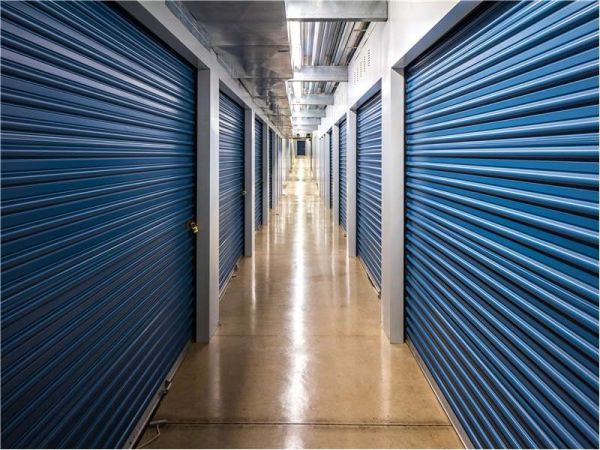 Extra Space Storage - 8221 - Downingtown - Lionville - W Uwchlan Ave - 321 West Uwchlan Avenue