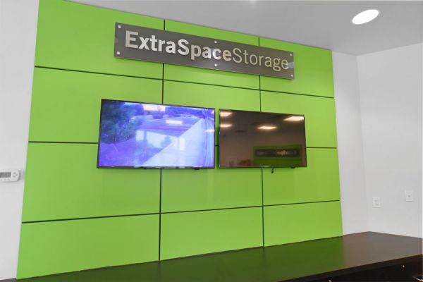 Extra Space Storage - 1875 - Bristow - Nokesville Rd - 11607 Nokesville Road