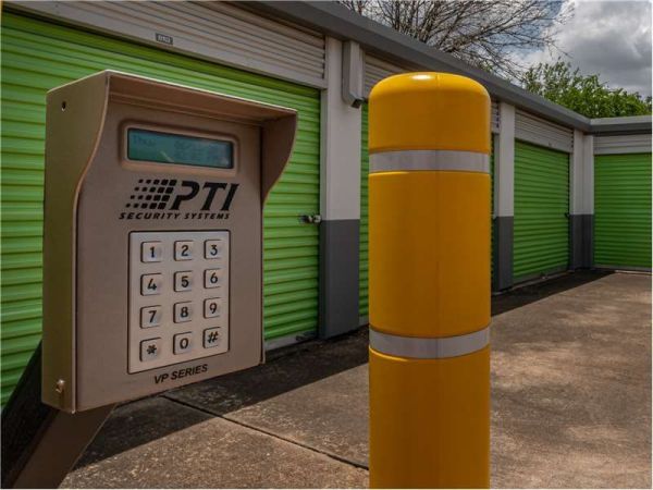 Extra Space Storage - 0472 - Austin - McNeil Dr - 6512 Mcneil Drive