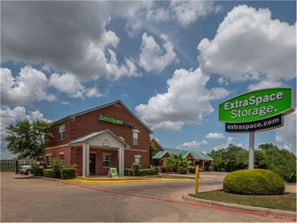 Extra Space Storage - 0472 - Austin - McNeil Dr - 6512 Mcneil Drive