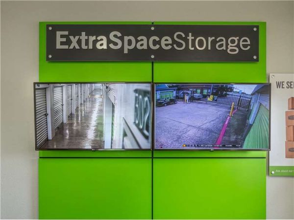 Extra Space Storage - 0472 - Austin - McNeil Dr - 6512 Mcneil Drive