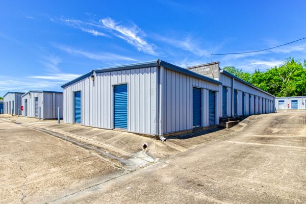 Selma Self Storage - 1112 Singleton Drive