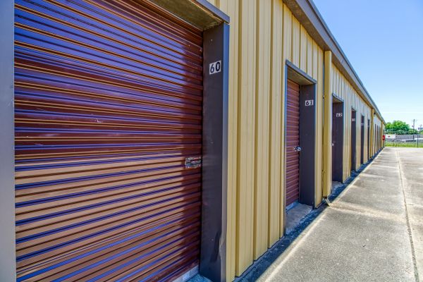 Selma Self Storage - 1112 Singleton Drive