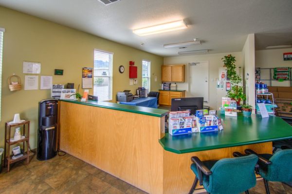 Empire Mini Storage - Cloverdale - 120 Sandholm Lane
