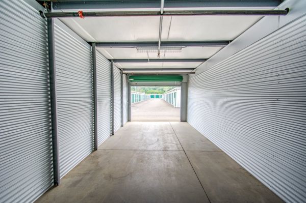 Empire Mini Storage - Cloverdale - 120 Sandholm Lane