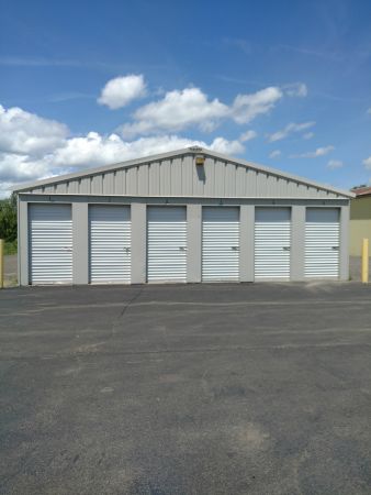 Arcade Self Storage - 563 West Main Street