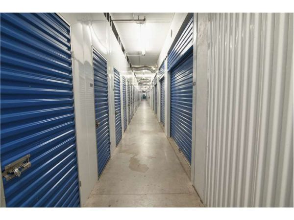 Extra Space Storage - 1060 - North Miami - NE 16th Ave - 13101 Northeast 16th Avenue