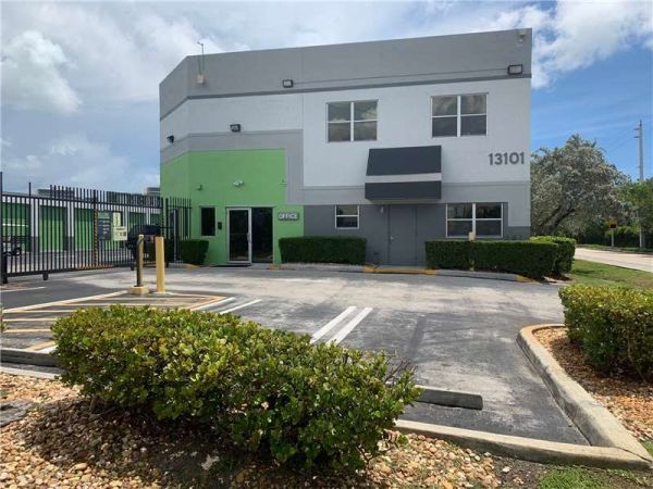 Extra Space Storage - 1060 - North Miami - NE 16th Ave - 13101 Northeast 16th Avenue