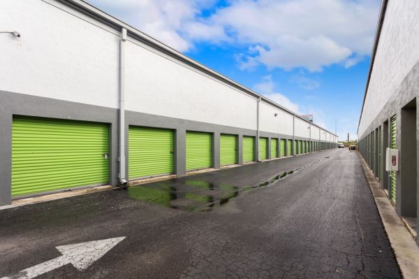 Extra Space Storage - 1066 - Miami - NW 12th St - 8900 Northwest 12th Street