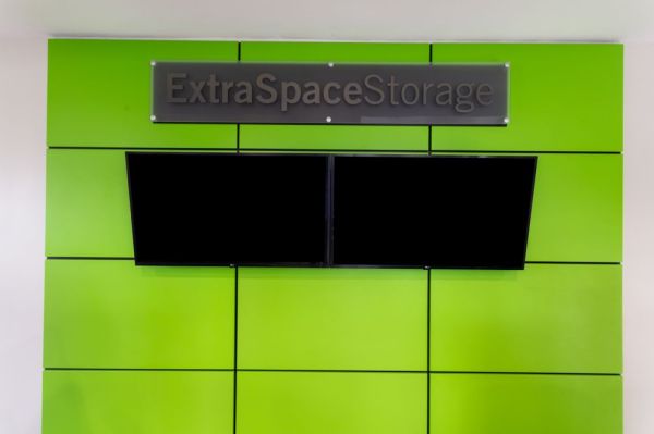 Extra Space Storage - 1066 - Miami - NW 12th St - 8900 Northwest 12th Street
