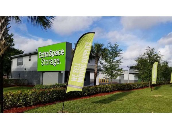 Extra Space Storage - 0633 - West Palm Beach - Okeechobee Blvd - 5580 Okeechobee Boulevard