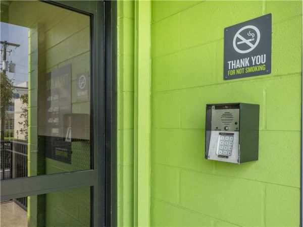 Extra Space Storage - 1366 - Tampa - Cypress St - 5045 West Cypress Street