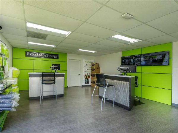 Extra Space Storage - 1366 - Tampa - Cypress St - 5045 West Cypress Street