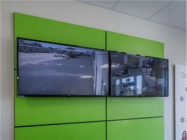 Extra Space Storage - 8137 - Kenneth City - 54th Ave | SpareFoot