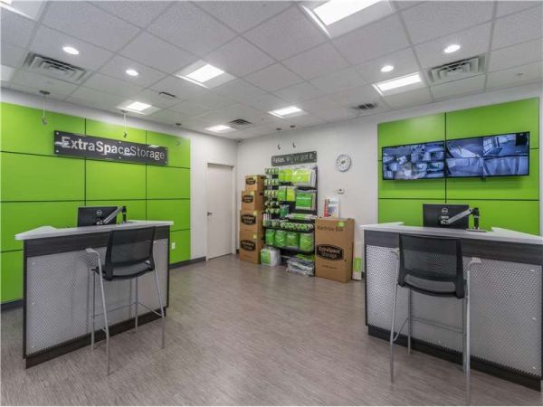 Extra Space Storage - 8640 - Pinellas Park - 66th Street - 8610 66th Street North