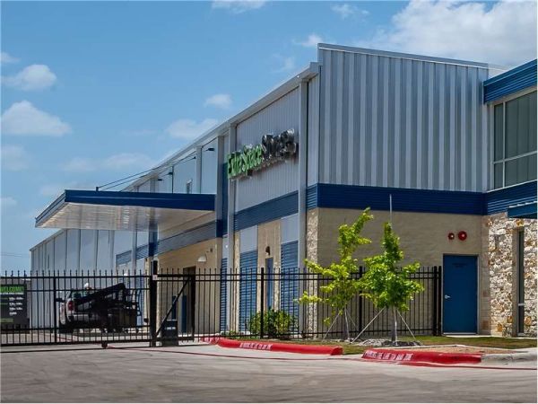 Extra Space Storage - 8839 - San Antonio - Lone Star Parkway - 5611 Lone Star Parkway