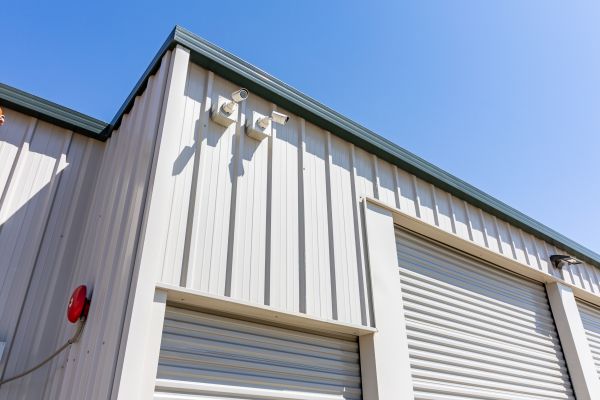 Security Public Storage - 2400 East Monte Vista Avenue