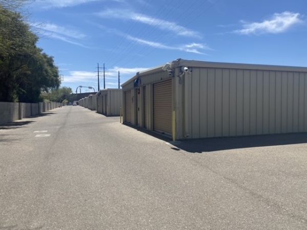 Ina Freedom Self Storage - 7293 North Camino De Oeste