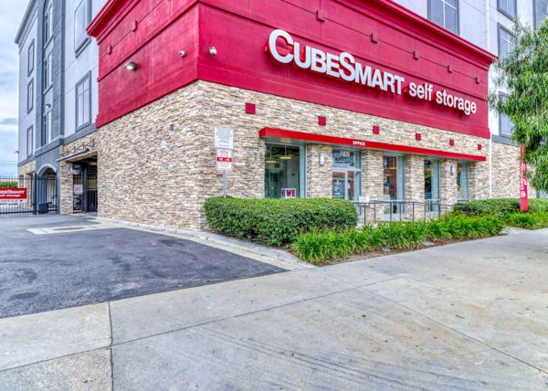 CubeSmart Self Storage - Los Angeles - 11820 W Olympic B - 11820 West Olympic Boulevard