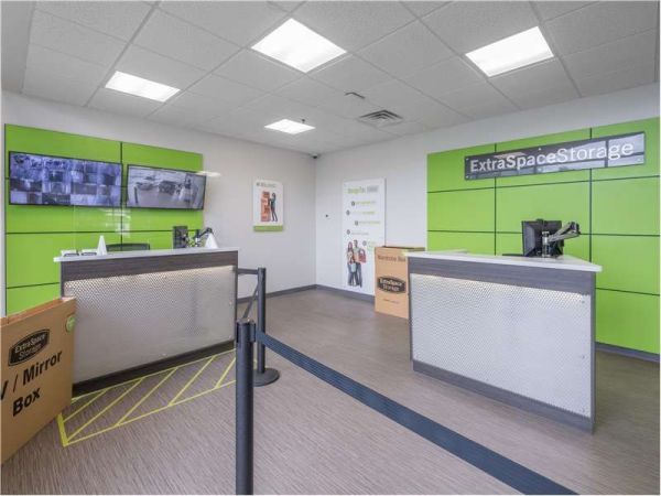 Extra Space Storage - 1038 - Glen Rock - Broad St - 500 South Broad Street