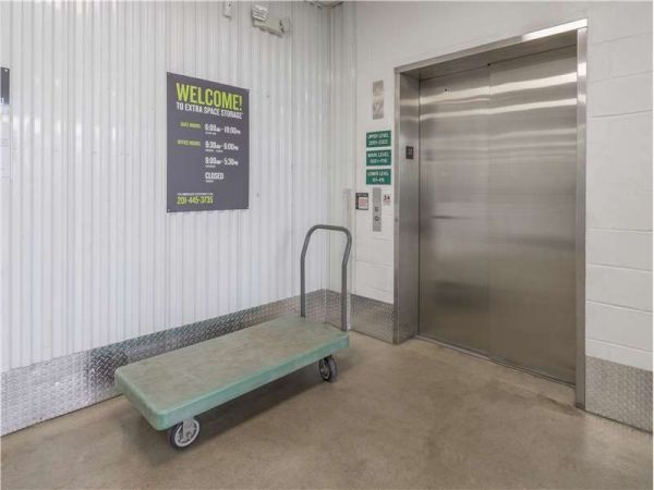 Extra Space Storage - 1038 - Glen Rock - Broad St - 500 South Broad Street